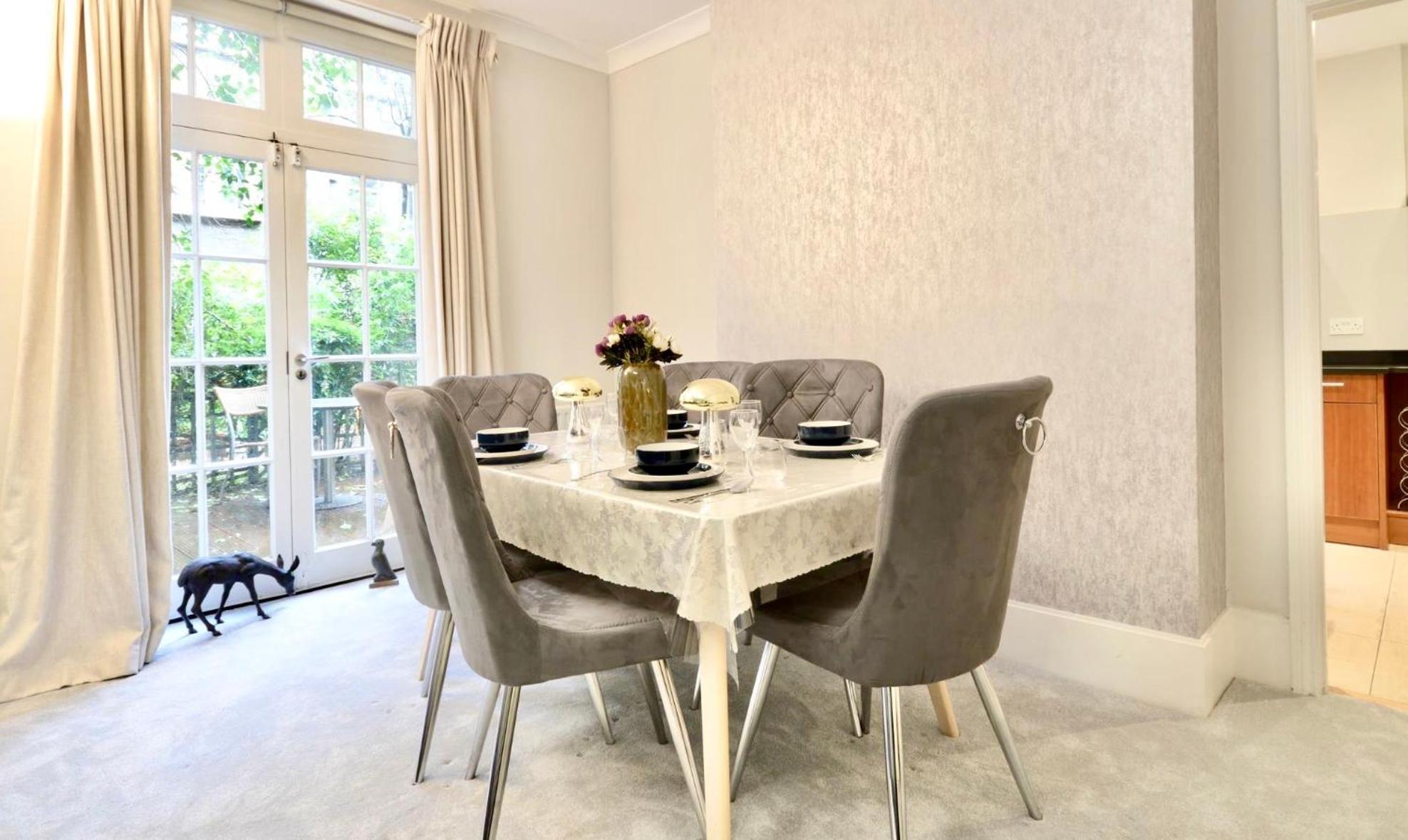 Kensington Apartment, Breakfast, 2 Baths Londen Buitenkant foto