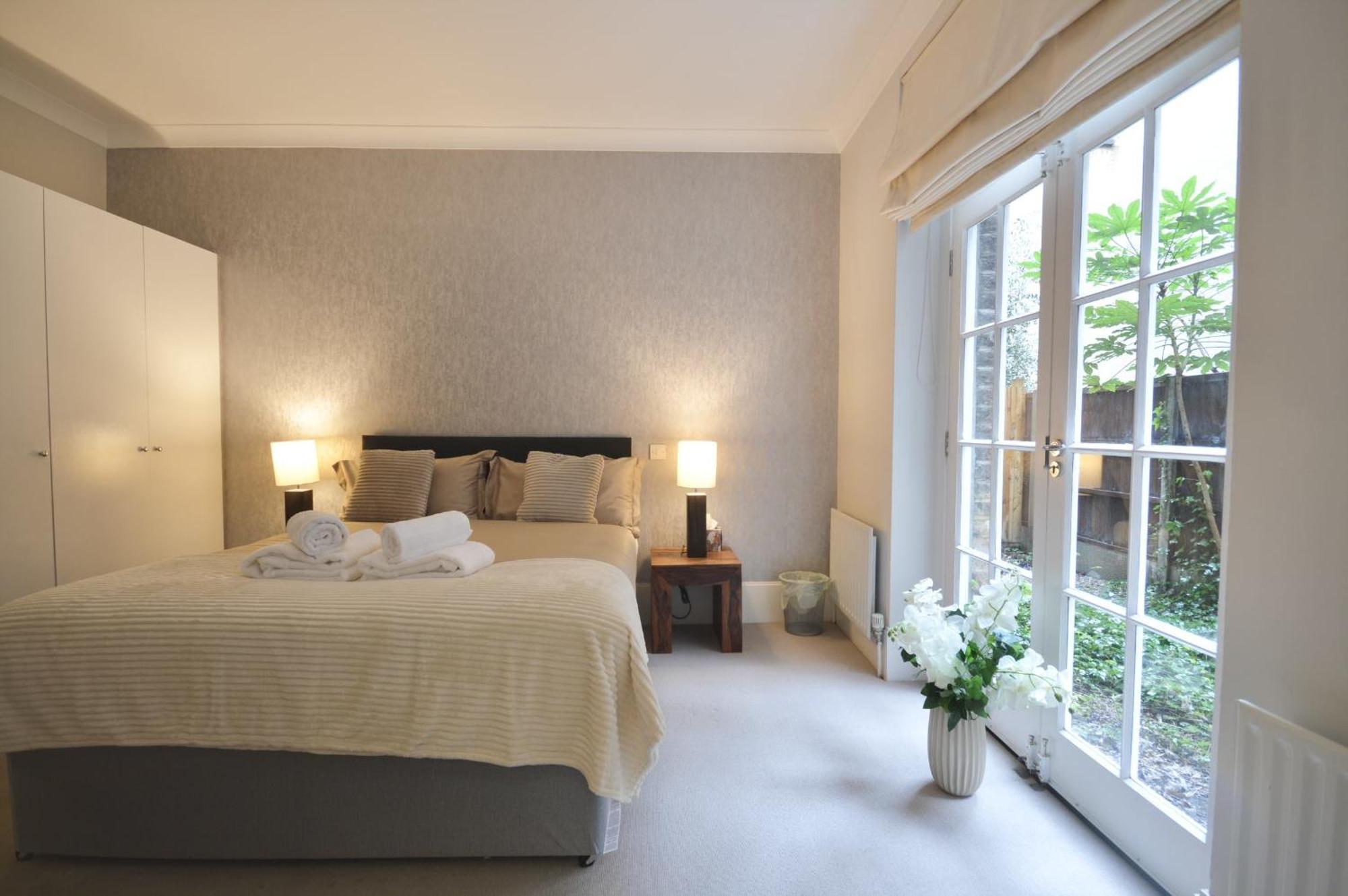 Kensington Apartment, Breakfast, 2 Baths Londen Buitenkant foto